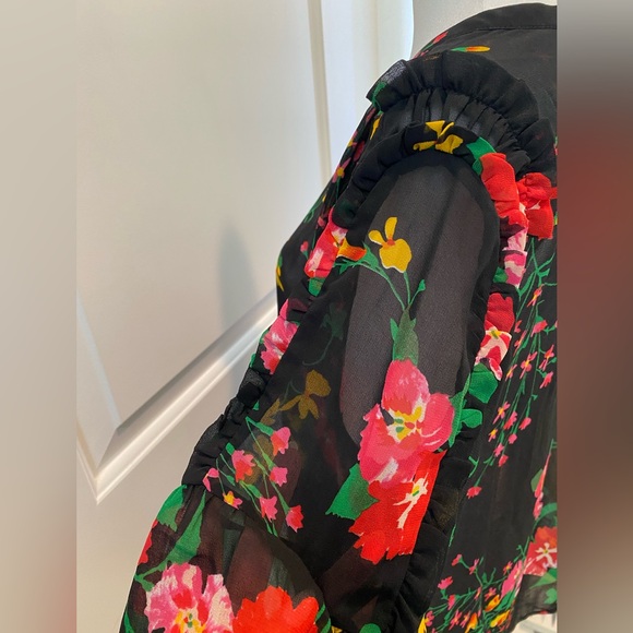 NWOT CABI Midnight Floral Thespian Poet-Sleeve Button-Neck Top - Picture 10 of 16